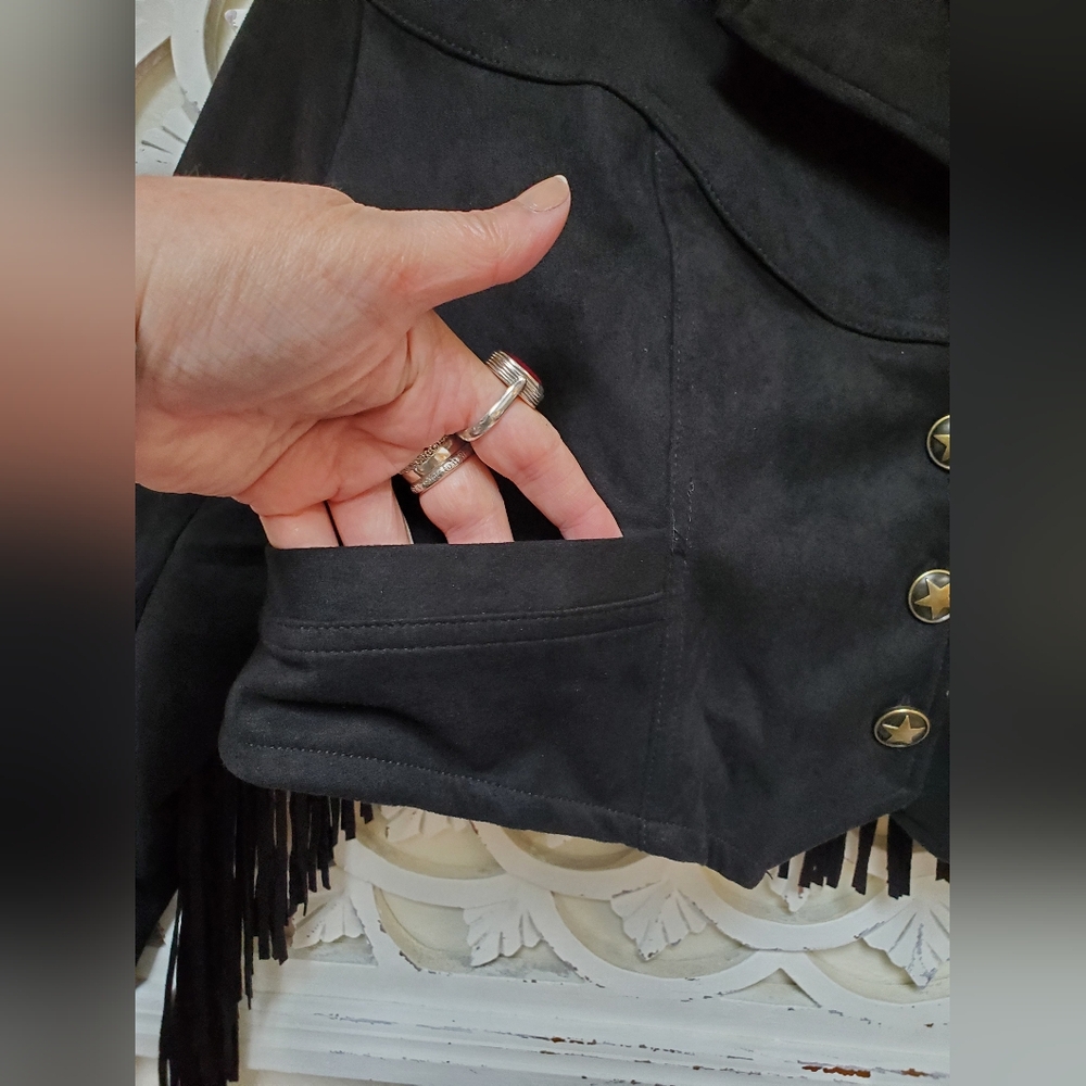NWT Unique Vintage Black Faux Suede Tassle Fringe Cropped Jacket 1X / 16 - Picture 2 of 16